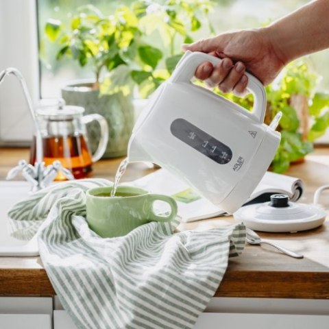 Czajnik elektryczny 1,0 L | STRIX | Obrotowa podstawa | Czajnik elektryczny 1,0 L | STRIX | Obrotowa podstawa |