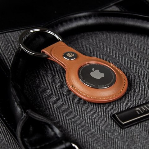 Crong Leather Case with Key Ring - Skórzane etui ochronne brelok do Apple AirTag (brązowy)