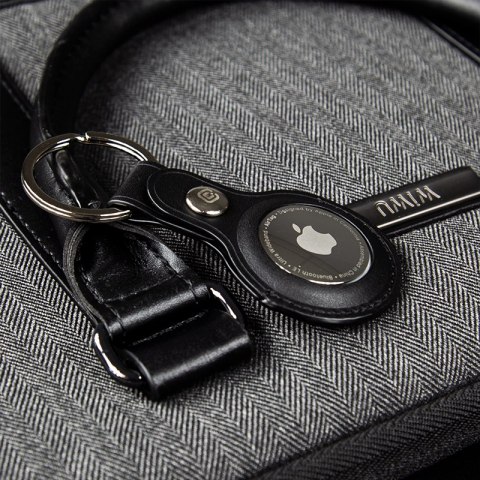 Crong Leather Case with Key Ring - Skórzane etui ochronne brelok do Apple AirTag (czarny)